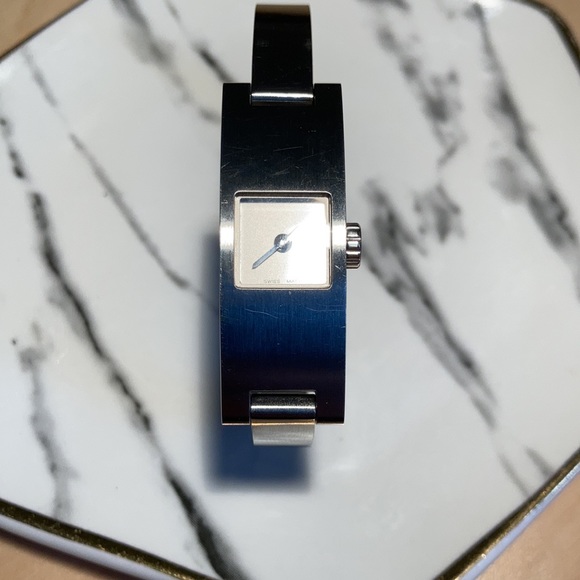 Coach Brushed stainless steel Swiss women’s watch with manual, extra links, tool - Picture 2 of 8